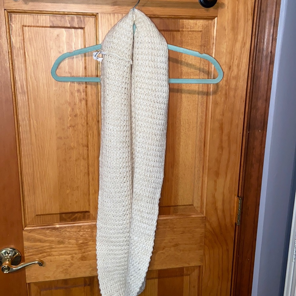 Infinity scarf
